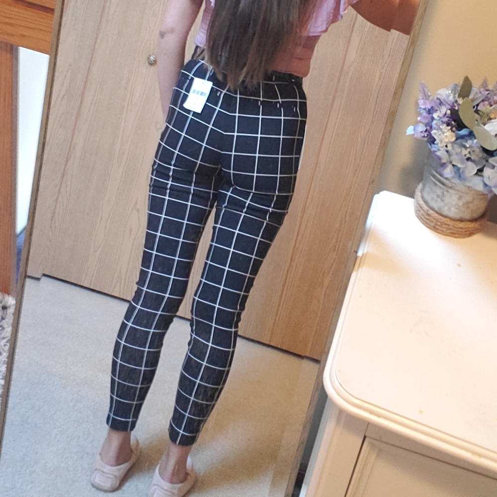 High Waisted Gridline Work Pant - Picture 2 of 7